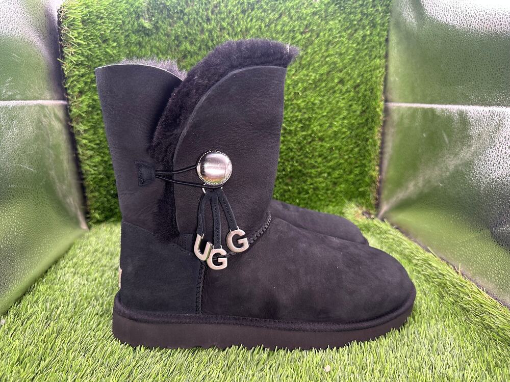 UGG Bailey Button 1096969 Snow Boot Women's 11 Black Suede Charm Sheepskin Lined